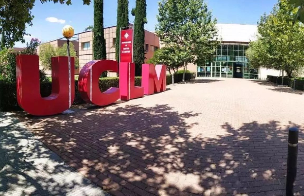 Entrada histórica CEU